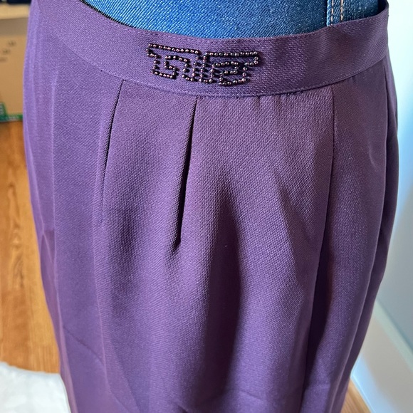 Jacqueline Ferrar suit, size 10. - Picture 7 of 10